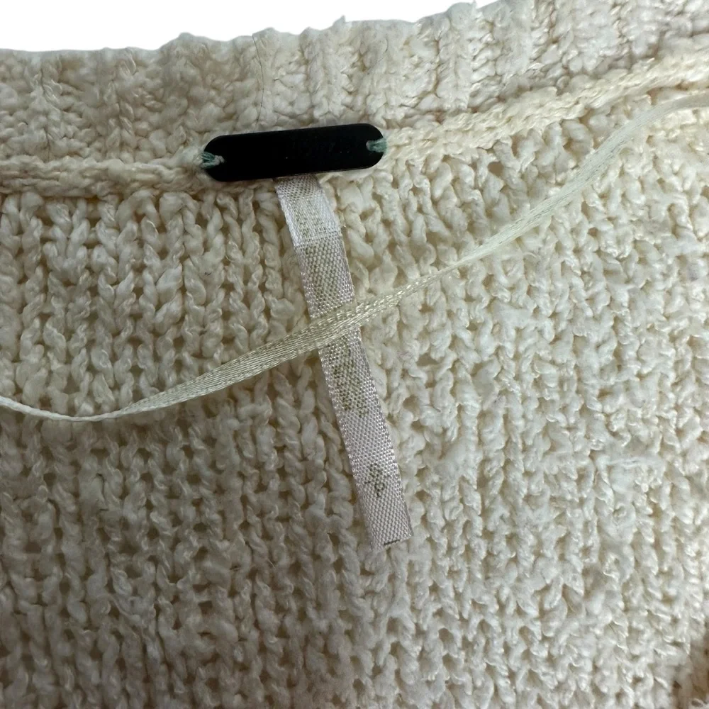 Free People Cream Long Sleeve V-Neck Distressed Hem Pullover Sweater Size S